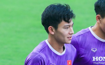Chơi cùng vị trí với Văn Hậu, cầu thủ U23 Việt Nam biến áp lực thành động lực