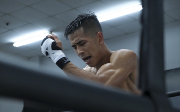 Võ sĩ boxing Trần Văn Thảo vượt cái nóng, tăng tốc cho SEA Games 31