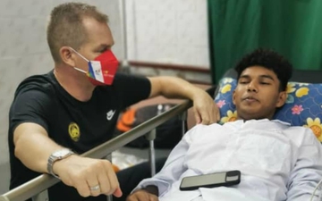 Cầu thủ U23 Malaysia chấn thương đầu, phải theo dõi 7 ngày sau va chạm nguy hiểm