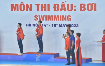 Kình ngư Schooling phạm luật, Singapore đánh rơi huy chương vàng về tay đội bơi Việt Nam