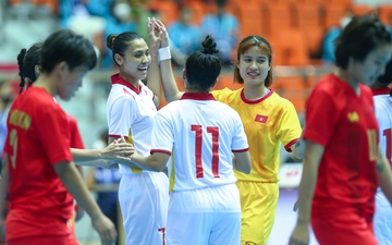 Futsal nữ Việt Nam đại thắng trong ngày ra quân