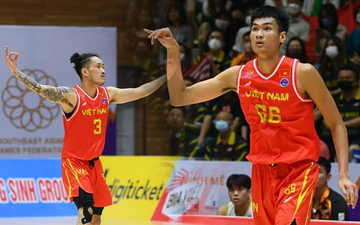 "Rực cháy" ở vạch 3 điểm, đội tuyển bóng rổ nam Việt Nam thắng áp đảo Malaysia
