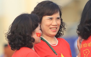 Bố mẹ Hoàng Đức đến sân Việt Trì cổ vũ, dự đoán U23 Việt Nam thắng 2-1 Indonesia