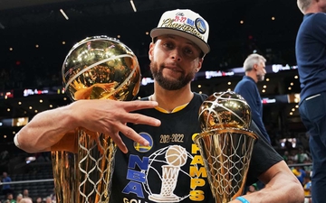 Stephen Curry và Golden State Warriors đại thắng trong lễ trao giải thành tích thể thao xuất sắc của ESPN