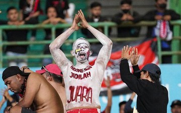 CĐV Indonesia tấn công cầu thủ Myanmar, lo ngại cho U16 Việt Nam