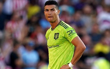 Ronaldo bẽ mặt vì bị Dortmund từ chối