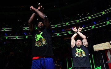 Huyền thoại WWE có hành động bất ngờ khi Joel Embiid bị NBA phạt tiền vì điệu nhảy ăn mừng thô tục