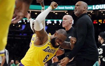 Trọng tài thừa nhận phạm sai lầm trong trận đấu của Los Angeles Lakers