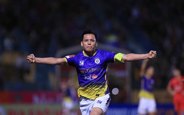 Văn Quyết khiêm tốn: 'Hà Nội FC đã thắng may mắn CLB CAHN'