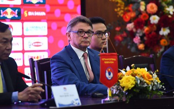 HLV Philippe Troussier hướng tới dự World Cup cùng ĐT Việt Nam