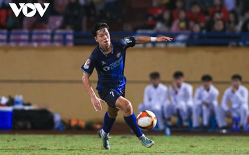 Cầu thủ Việt kiều Viktor Lê gây thất vọng ngày ra mắt V-League