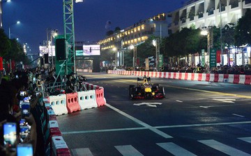 Khán giả Việt sắp được chứng kiến xe đua công thức 1 gầm rú tại Hà Nội
