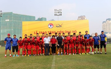 Thầy trò HLV Hoàng Anh Tuấn được tiếp thêm lửa trước thềm VCK U19 châu Á 2018