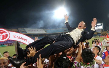 CLB Hà Nội ăn mừng đầy cảm xúc trong ngày nhận cúp vô địch V.League 2018