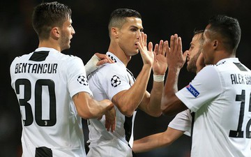 Ronaldo châm ngòi, Dybala nổ súng, Juventus đánh sập pháo đài Old Trafford của Man United