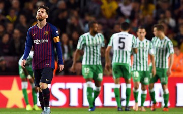 Messi trở lại và ghi bàn, Barca vẫn thua tủi hổ ngay trên sân nhà