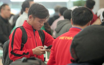 Bị loại trước thềm AFF Cup 2018, Quả bóng vàng Việt Nam đưa ra quyết định gây sốc