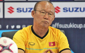 HLV Park Hang-seo bực tức với học trò dù Việt Nam thắng đậm trong trận ra quân tại AFF Cup 2018