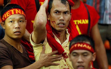 Cổ động viên Việt Nam hãy coi chừng Ultras Malaysia - đám người hung hãn khi bản năng nguyên thủy bị đánh thức