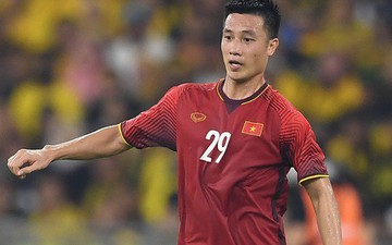 Tiền vệ Huy Hùng: "Tôi đã phải từ chối những người nhờ mua vé hộ"
