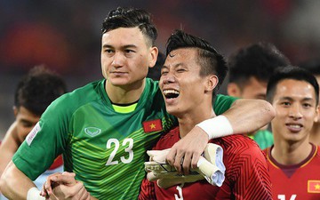 Nhà vô địch AFF Cup 2018 Quế Ngọc Hải: "Máy chém" rũ bỏ những định kiến để đứng dậy sáng lòa