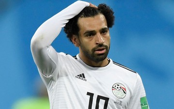Salah "nổ súng" nhưng vẫn rời sân trong nỗi thất vọng