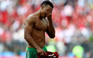 Các tuyển thủ Morocco bật khóc nức nở sau thất bại trước Ronaldo và đồng đội