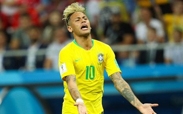 CĐV Brazil: "Neymar quá màu mè, chỉ biết ngã trên sân"