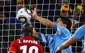 Uruguay 1-1 Ghana: Bàn tay của Chúa phá tan giấc mơ của người châu Phi