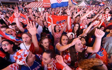 Cảm xúc đổi chiều của fan Anh và Croatia sau trận bán kết kịch tính