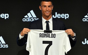 Ronaldo nói gì về Real Madrid và kình địch Messi trong ngày ra mắt Juventus?