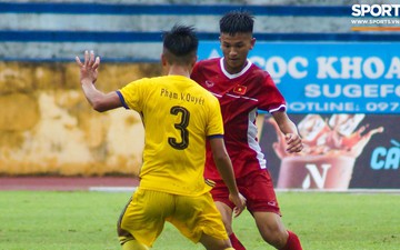 U16 Việt Nam cầm hoà đàn anh U19 1-1 dưới trời mưa tại Nam Định