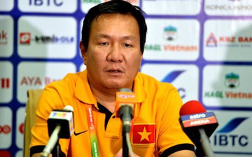 HLV CLB Quảng Nam: "Dù có là tuyển thủ U23 Việt Nam, phong độ không tốt cũng phải ngồi dự bị"