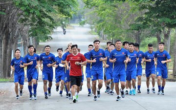 Olympic Việt Nam phải tập ngoài đường, VFF kiến nghị lên AFC 