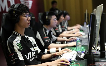 Tổng kết lượt đấu đầu tiên vòng bảng TI8: Ngày tàn của người Trung Quốc