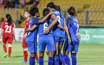 Đội tuyển bóng đá nữ Thái Lan vẫn vào tứ kết dù không giành được điểm số nào