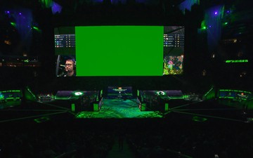 Chuyện thật như đùa: Giải đấu Esports lớn nhất thế giới cũng bị mắc lỗi "màn hình xanh"