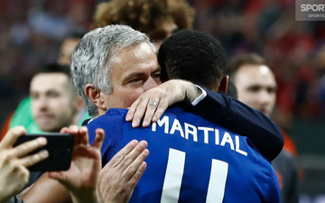 Martial cam kết gắn bó lâu dài với MU vì tin Mourinho sắp bị sa thải