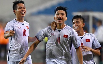 Siêu phẩm của Văn Hậu giúp Việt Nam vô địch sớm Cup Tứ Hùng