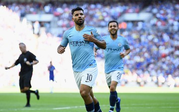 Chelsea 0-2 Man City: Aguero lập cú đúp, The Citizens có được danh hiệu đầu tiên của mùa giải