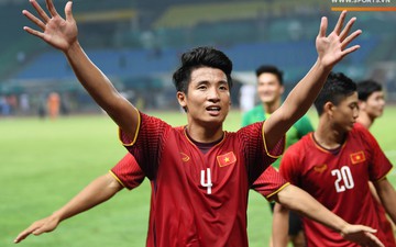Báo châu Á nhận định trung vệ Bùi Tiến Dũng có thể tỏa sáng ở AFF Cup 2018