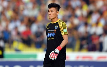 Nam Định có 1 điểm trước Thanh Hóa trong ngày Bùi Tiến Dũng được ra sân