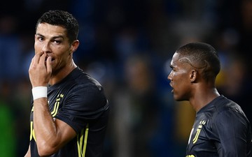 Đồng đội của Ronaldo lĩnh án phạt thích đáng vì tội nhổ nước bọt vào mặt đối thủ