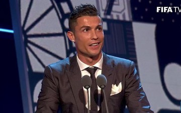 Ronaldo trở thành mục tiêu đả kích của báo chí Croatia