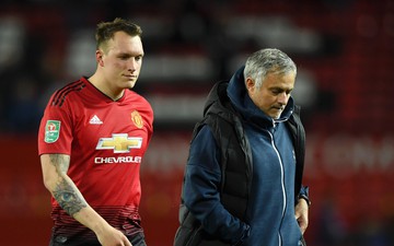 Mourinho biết trước Phil Jones sẽ sút hỏng luân lưu