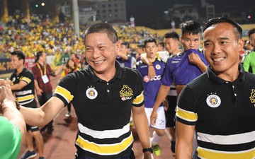 HLV Chu Đình Nghiêm: "Sự máu lửa của SLNA khiến các cầu thủ Hà Nội chơi quyết tâm hơn"