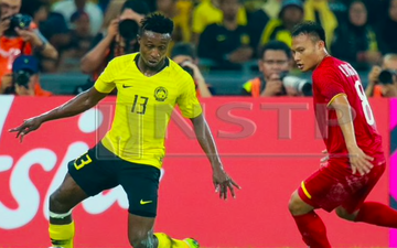 Bất ngờ: Malaysia chịu đến 2 thẻ đỏ chứ không phải 1 trong trận chung kết lượt về AFF Cup 2018