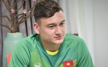 Bất ngờ: Sau Asian Cup 2019 Văn Lâm là cầu thủ duy nhất không thể ăn tết cùng gia đình