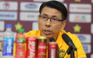 HLV tuyển Malaysia bỏ họp báo, tránh mặt báo chí sau trận thua Việt Nam