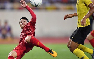 Chiêm ngưỡng siêu phẩm ngả bàn đèn khó tin của Quang Hải trong trận đấu Việt Nam vs Malaysia